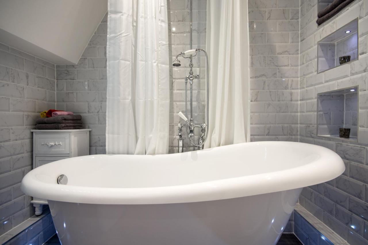 Luxury Panoramic Balcony Swindon Central Dış mekan fotoğraf